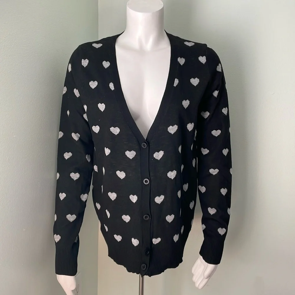 POL black and white cotton heart print cardigan size medium